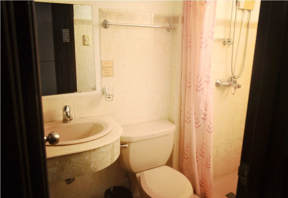 Vive Hotel Makati City Екстериор снимка