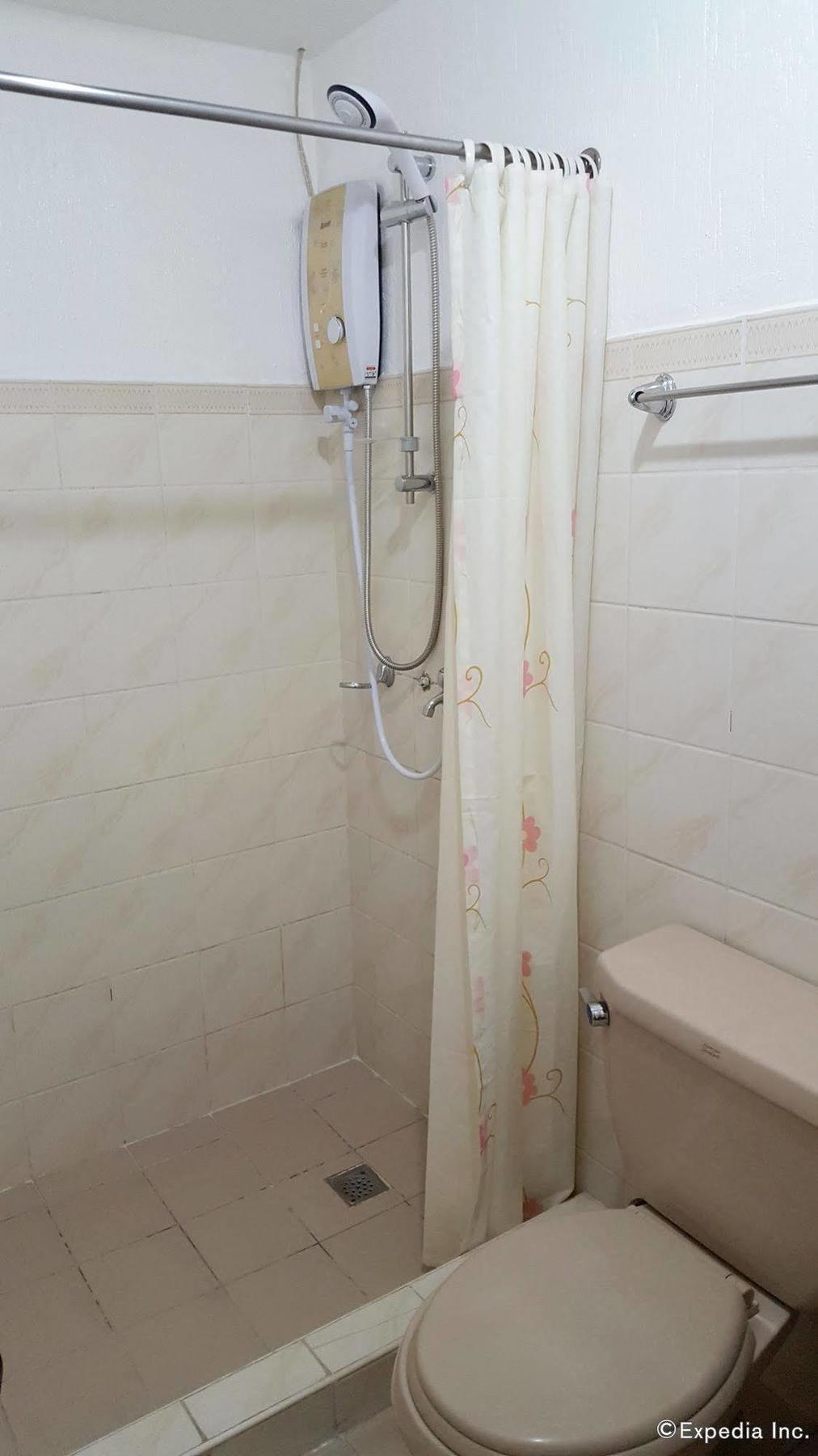 Vive Hotel Makati City Екстериор снимка